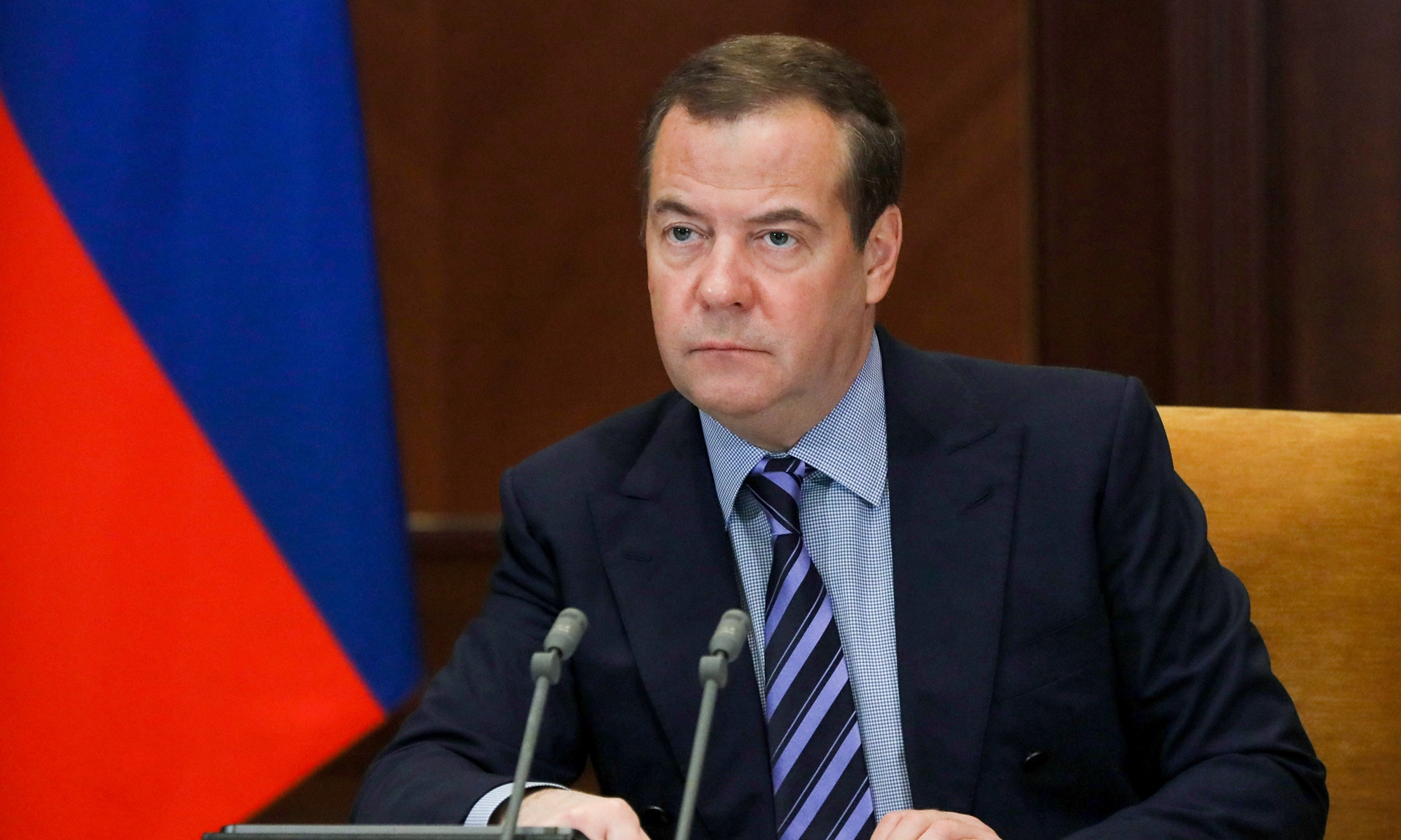 Medvedev minaccia: "L'invio di truppe occidentali in Ucraina provocherebbe una catastrofe mondiale"