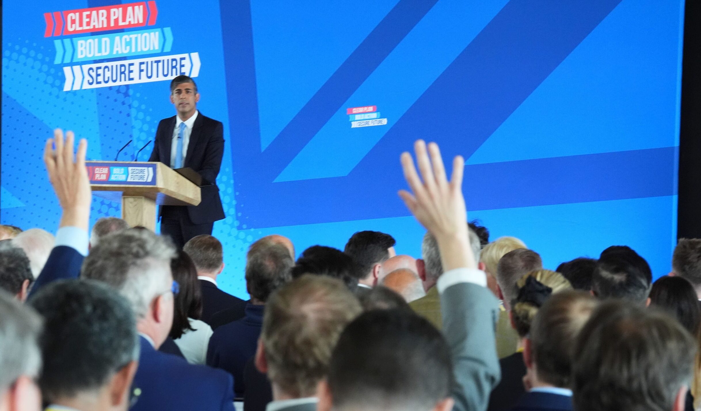 Sondaggi politici: laburisti in testa ma nel Regno Unito cresce il peso dei partiti minori Sondaggi politici: laburisti in testa ma nel Regno Unito cresce il peso dei partiti minori