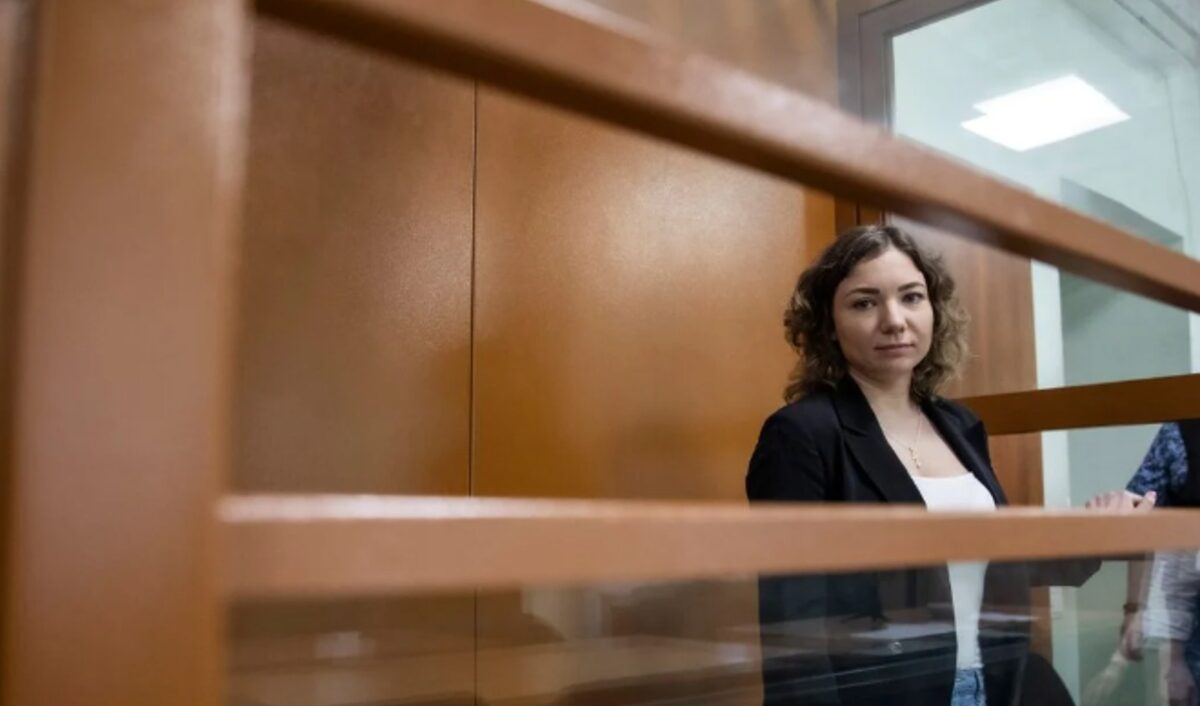 Russia, condannata a 12 anni per 'terrorismo': aveva lanciato palloncini contro la guerra in Ucraina