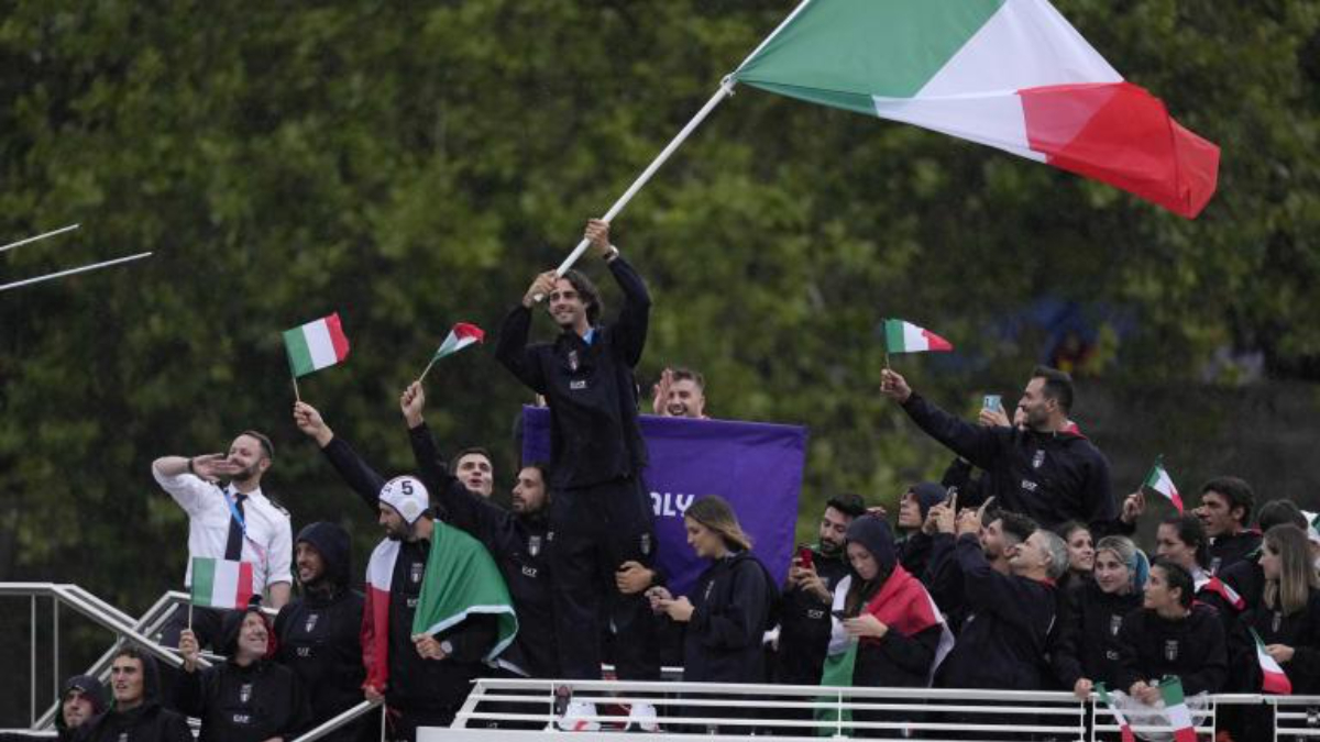 La pioggia è la vera protagonista, Tamberi copre i fischi per gli israeliani