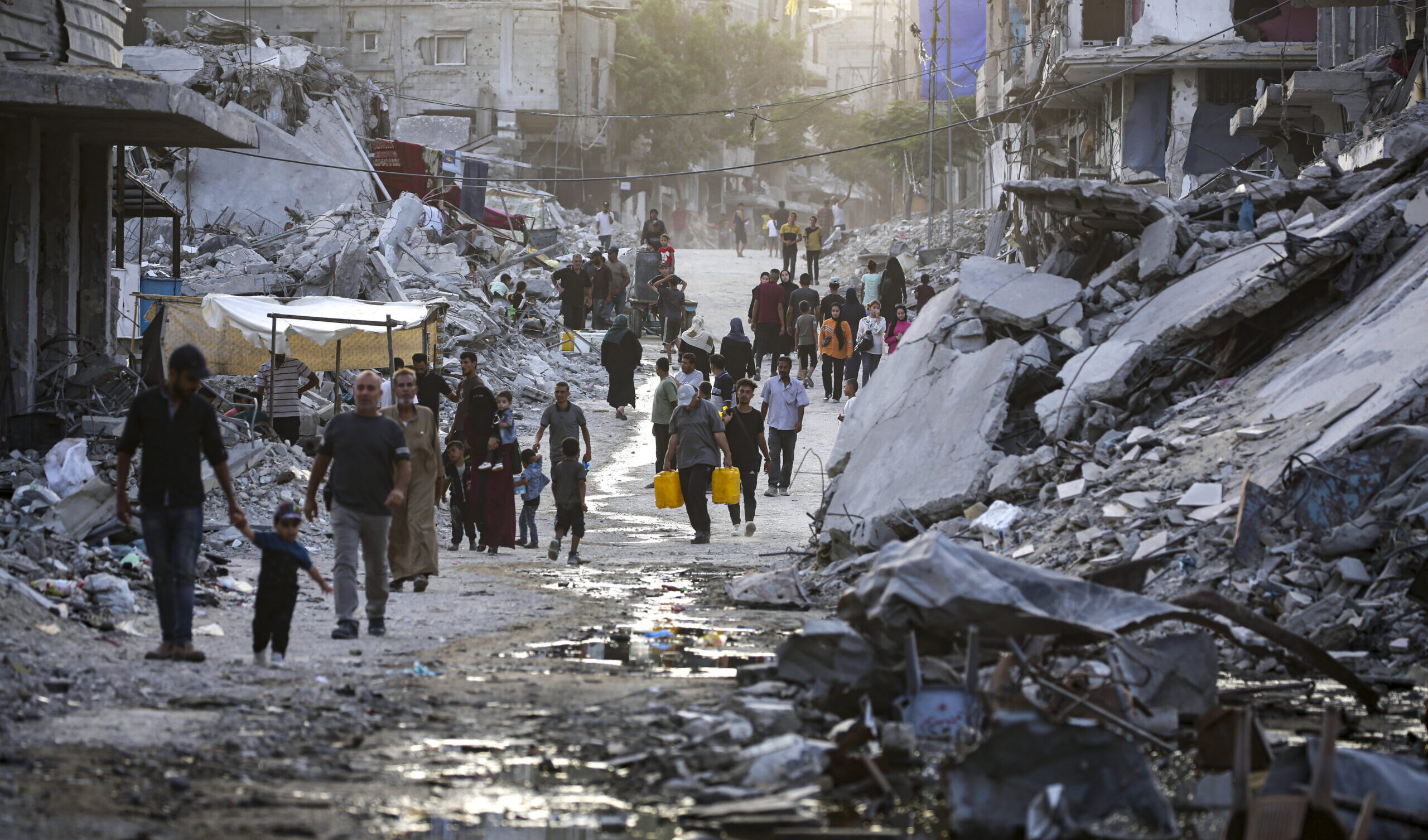 Gaza: Israele ordina l'evacuazione di una zona umanitaria mentre uccide 15 palestinesi sotto le bombe Gaza: Israele ordina l'evacuazione di una zona umanitaria mentre uccide 15 palestinesi sotto le bombe