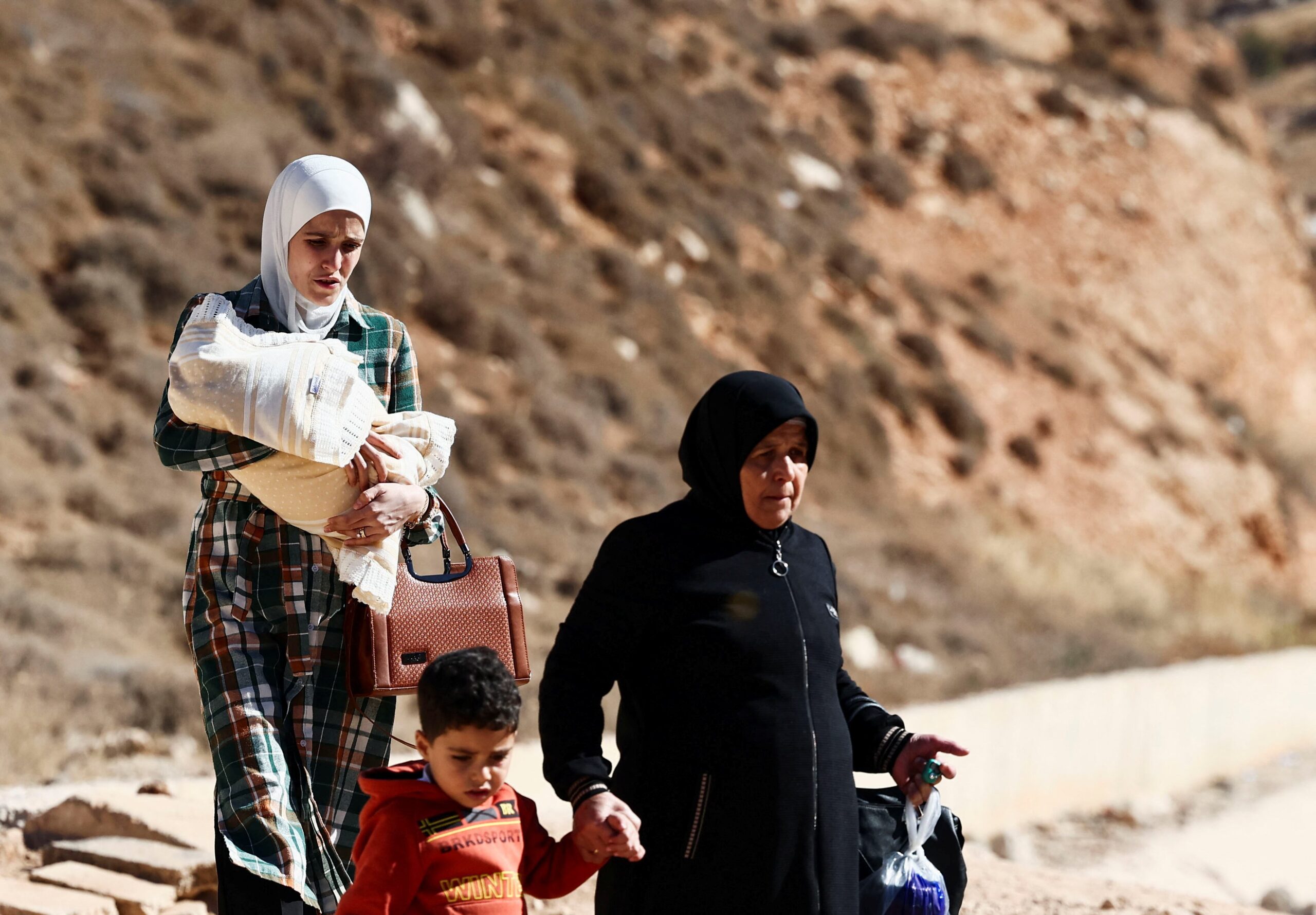 In Libano dall'inizio dell'invasione uccisi due bambini al giorno: la nuova Gaza In Libano dall'inizio dell'invasione uccisi due bambini al giorno: la nuova Gaza