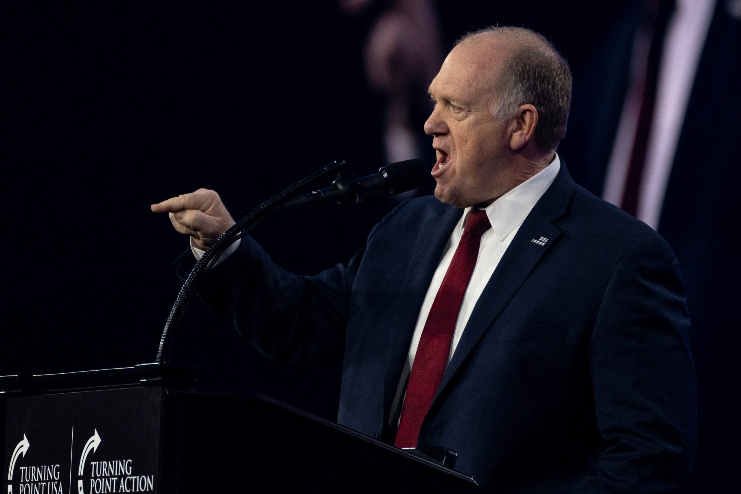 Il "cane da guardia" di Trump promette i centri di detenzione per le famiglie migranti Il "cane da guardia" di Trump promette i centri di detenzione per le famiglie migranti