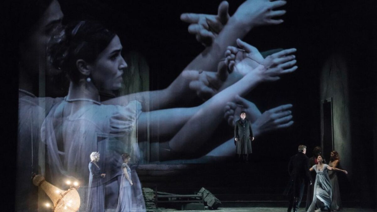 Guerra e pace al teatro Argentina - con Pamela Villoresi - regia Luca De Fusco -recensione di Alessia de Antoniis