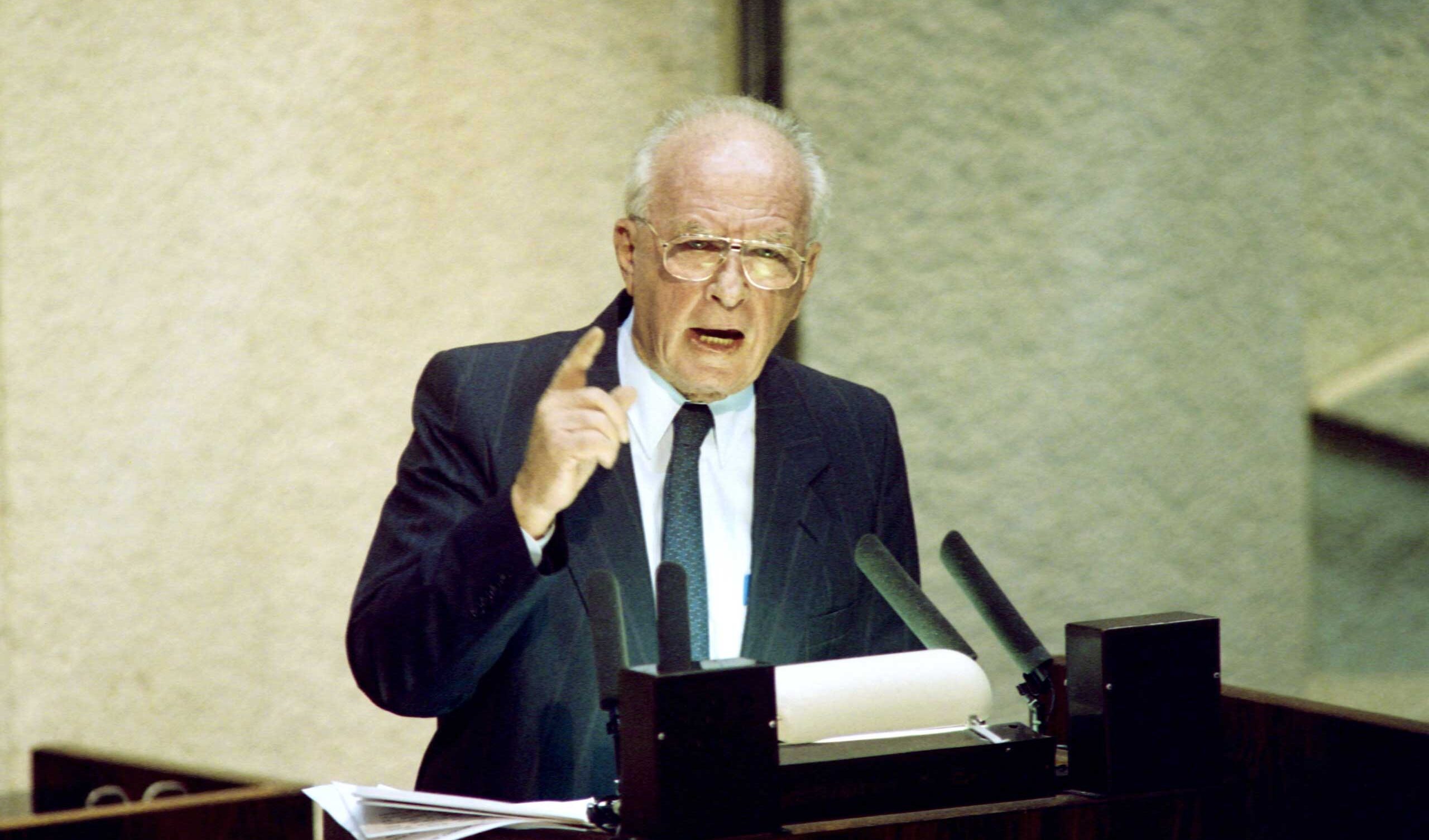 Nell'Israele di oggi l’ebreo razzista che uccise Yitzhak Rabin vincerebbe le elezioni contro un arabo