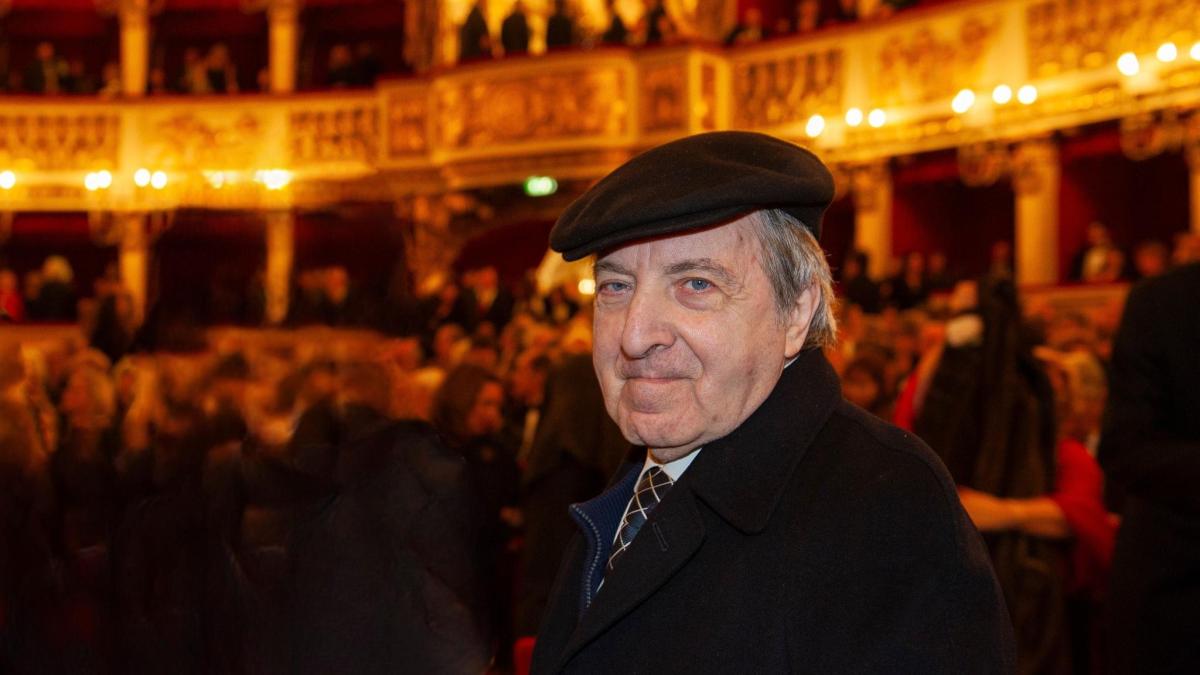 67f3a132b7d66.r_d.1123-1243-0 Roberto De Simone: le tante creazioni oltre la Gatta Cenerentola