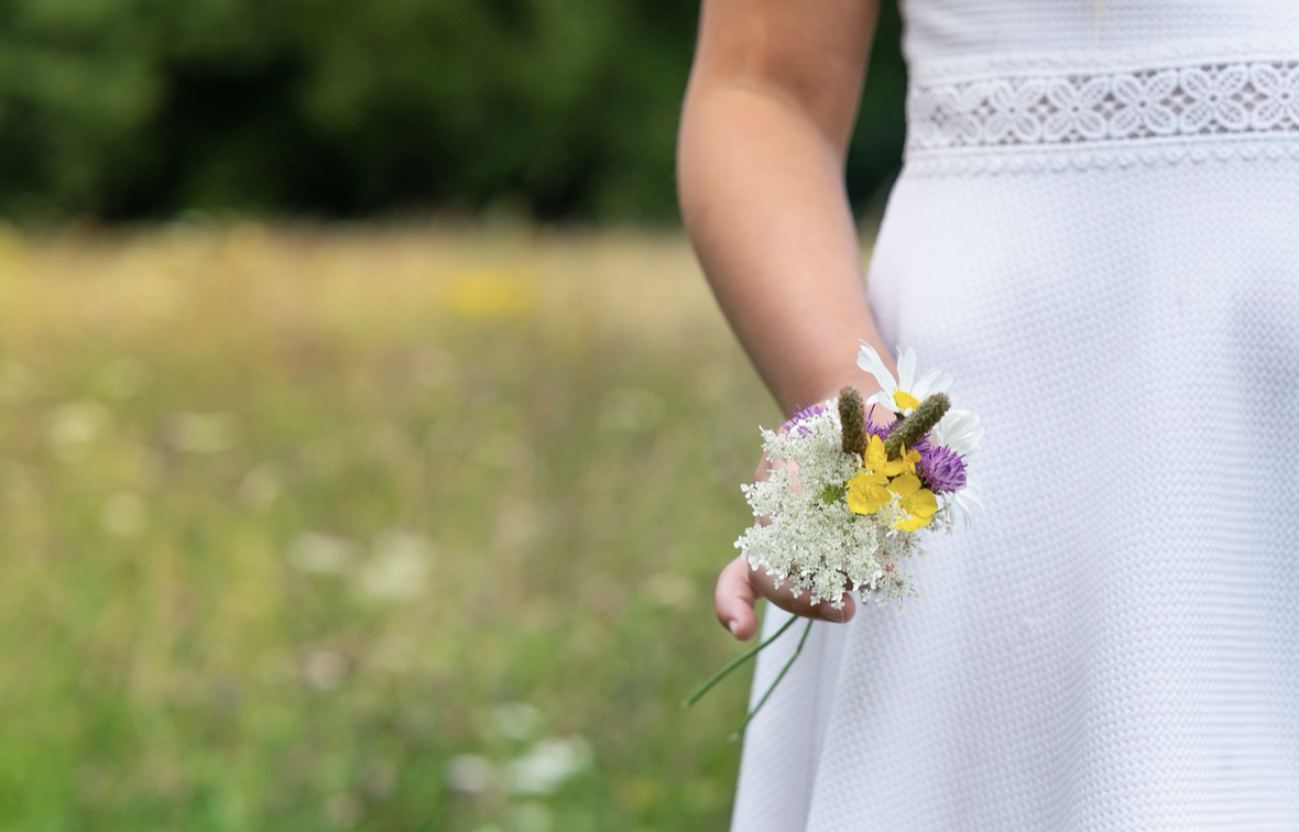 Abiti per la Prima Comunione: guida alla scelta della tunica perfetta per la cerimonia