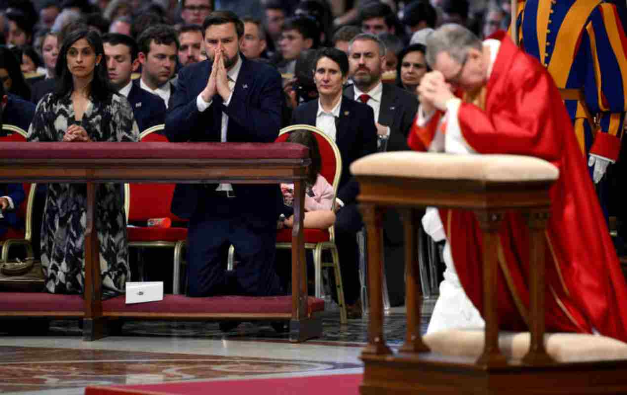 JD Vance alfiere del cattolicesimo sovranista che ha smesso di servire i poveri per benedire i troni dei potenti