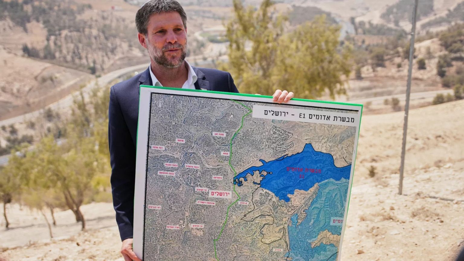 Israele nuove provocazione: Smotrich autorizza nuove case negli insediamenti illegali in Cisgiordania