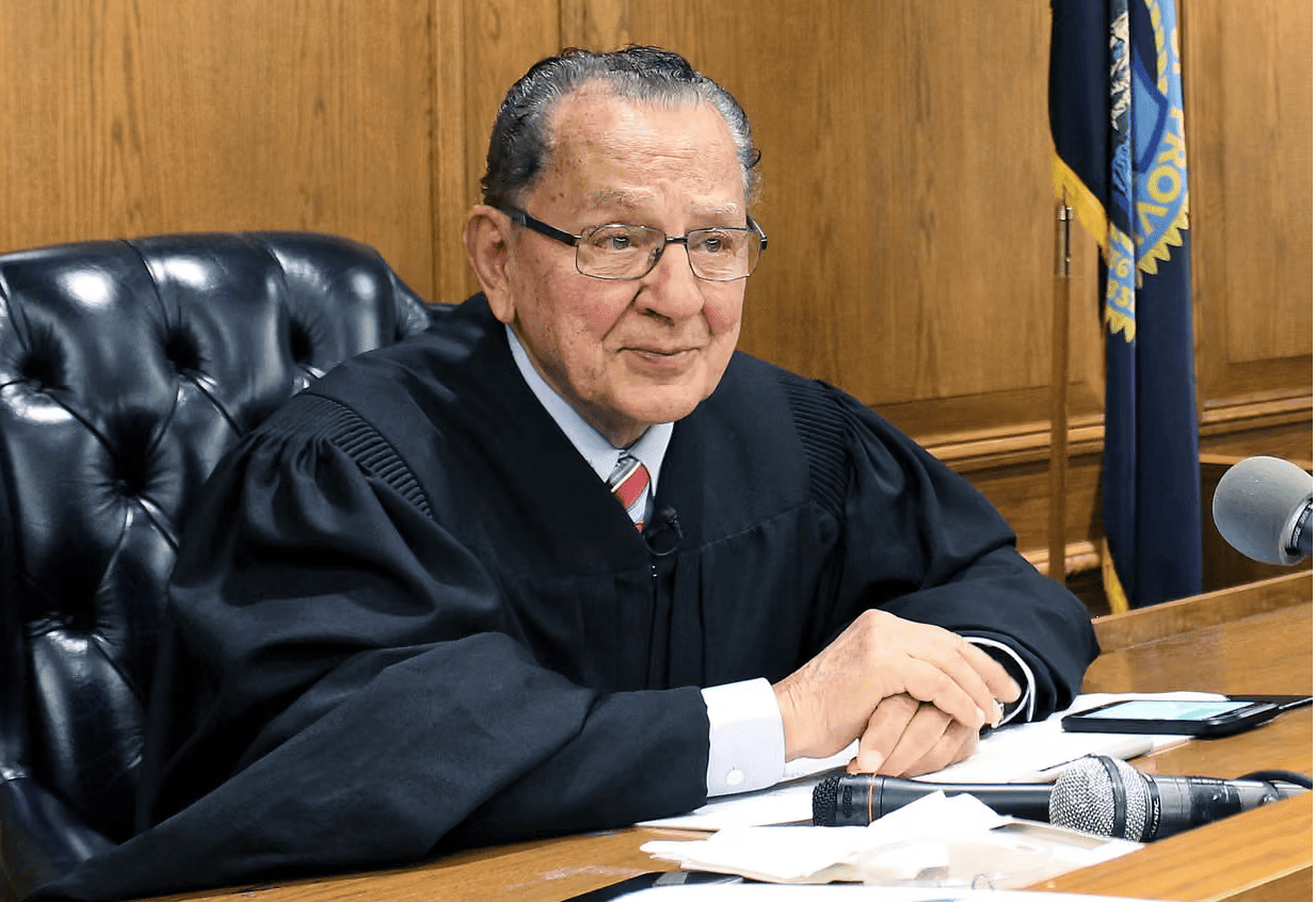 Addio a Frank Caprio, il giudice star del web che ha insegnato al mondo la giustizia con la compassione