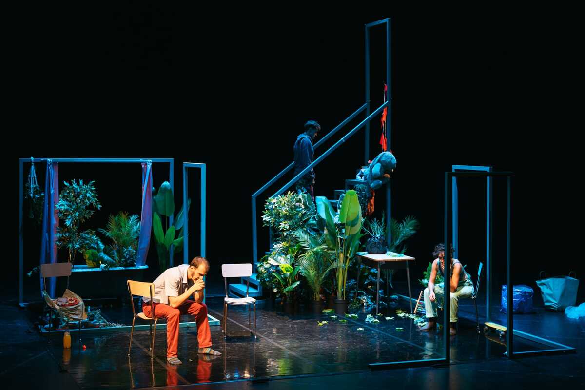 Come nasce un fascista: al Vascello la Prima di Microclima