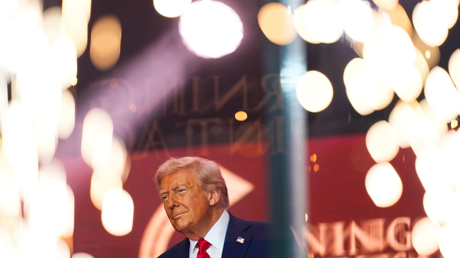 Trump protettore di nazisti e golpisti designa Antifa 'organizzazione terroristica'