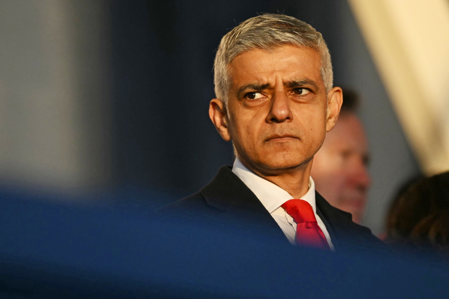 Sadiq Khan risponde agli insulti razzisti di Trump: "Londra grande città, lui misogino e islamofobo"