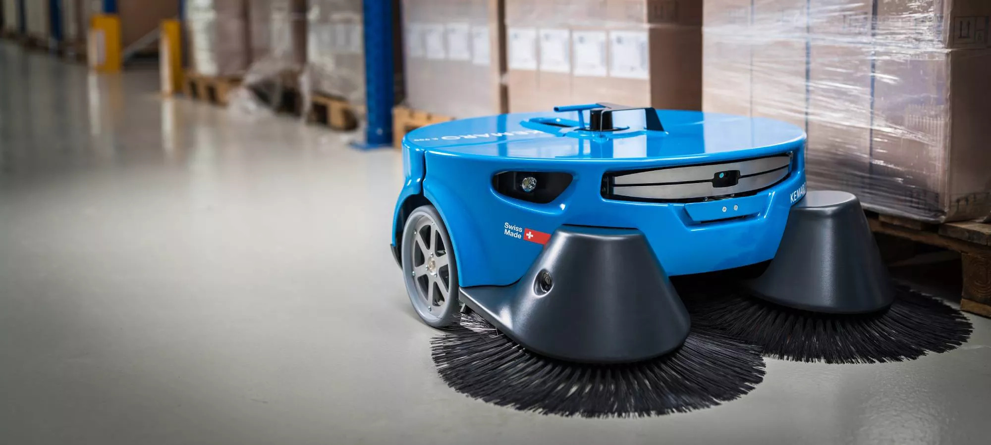 Robot moderni per la pulizia: lavaggio attivo e basi autopulenti per risultati costanti senza interventi