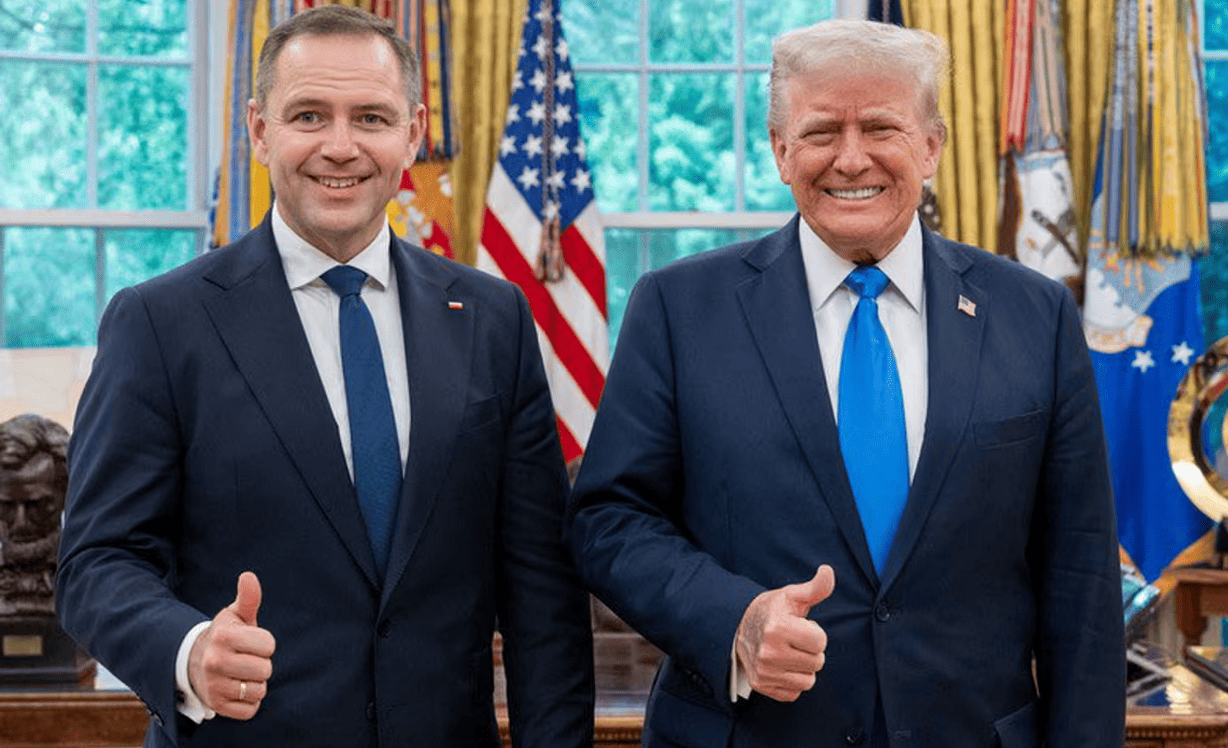 Il presidente trumpiano Nawrocki sfida Tusk con una politica estera anti-Ue e filo Casa Bianca