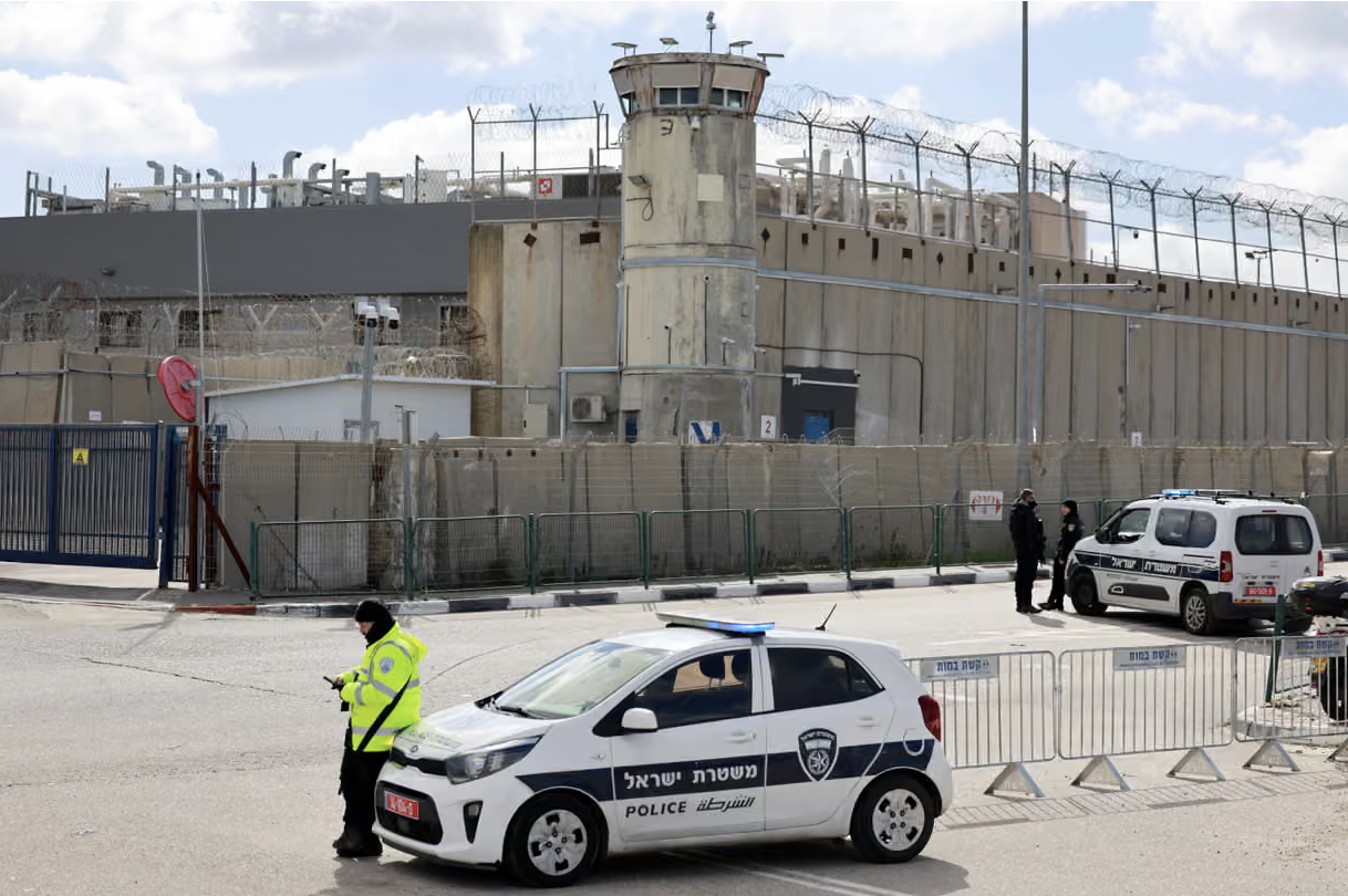 Nelle celle di Israele migliaia di civili di Gaza senza processo: solo uno su quattro considerato combattente