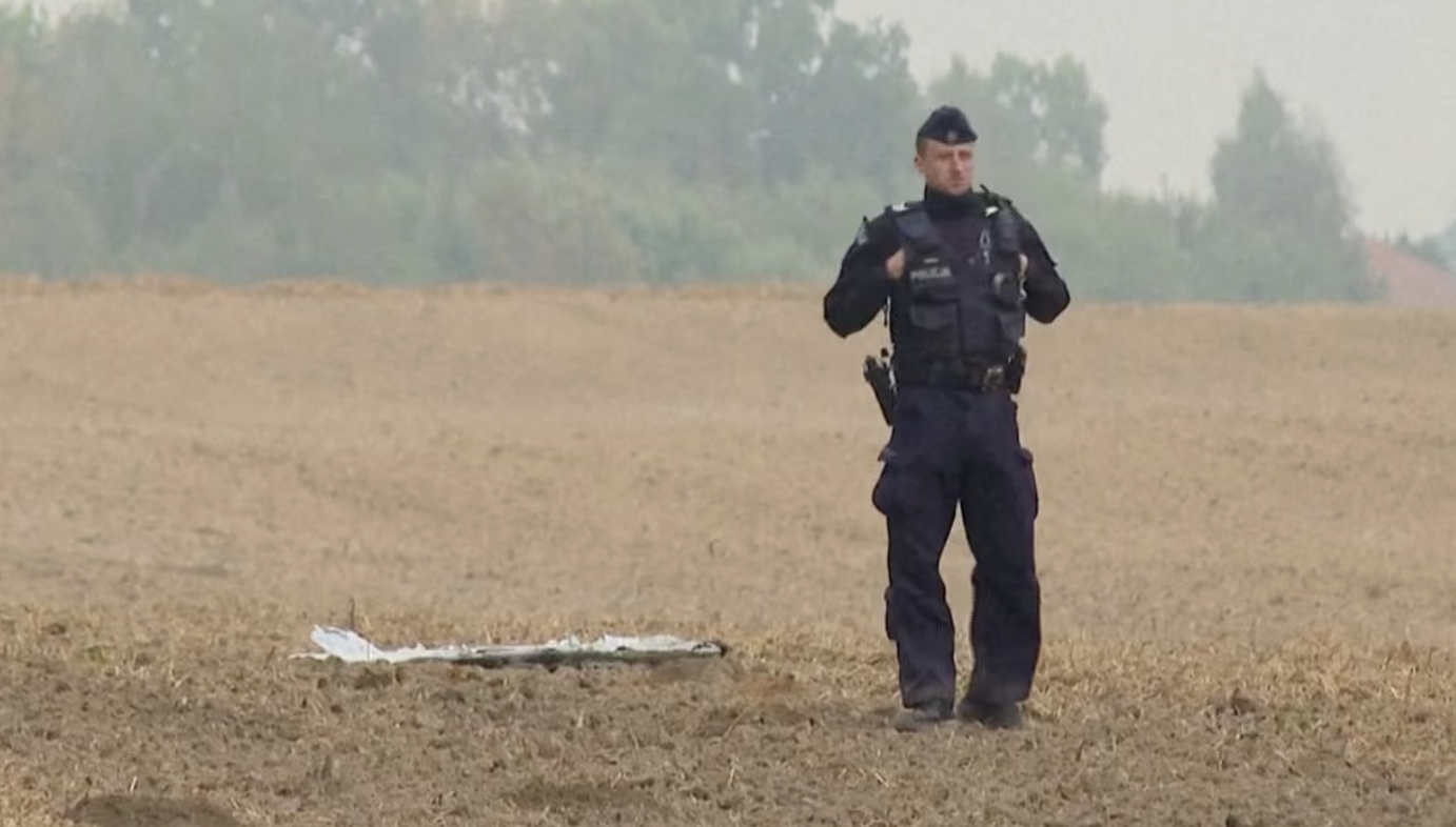 La Polonia definisce 'senza precedenti' l'attacco di droni russi sul suo territorio e invoca l'articolo 4 della Nato