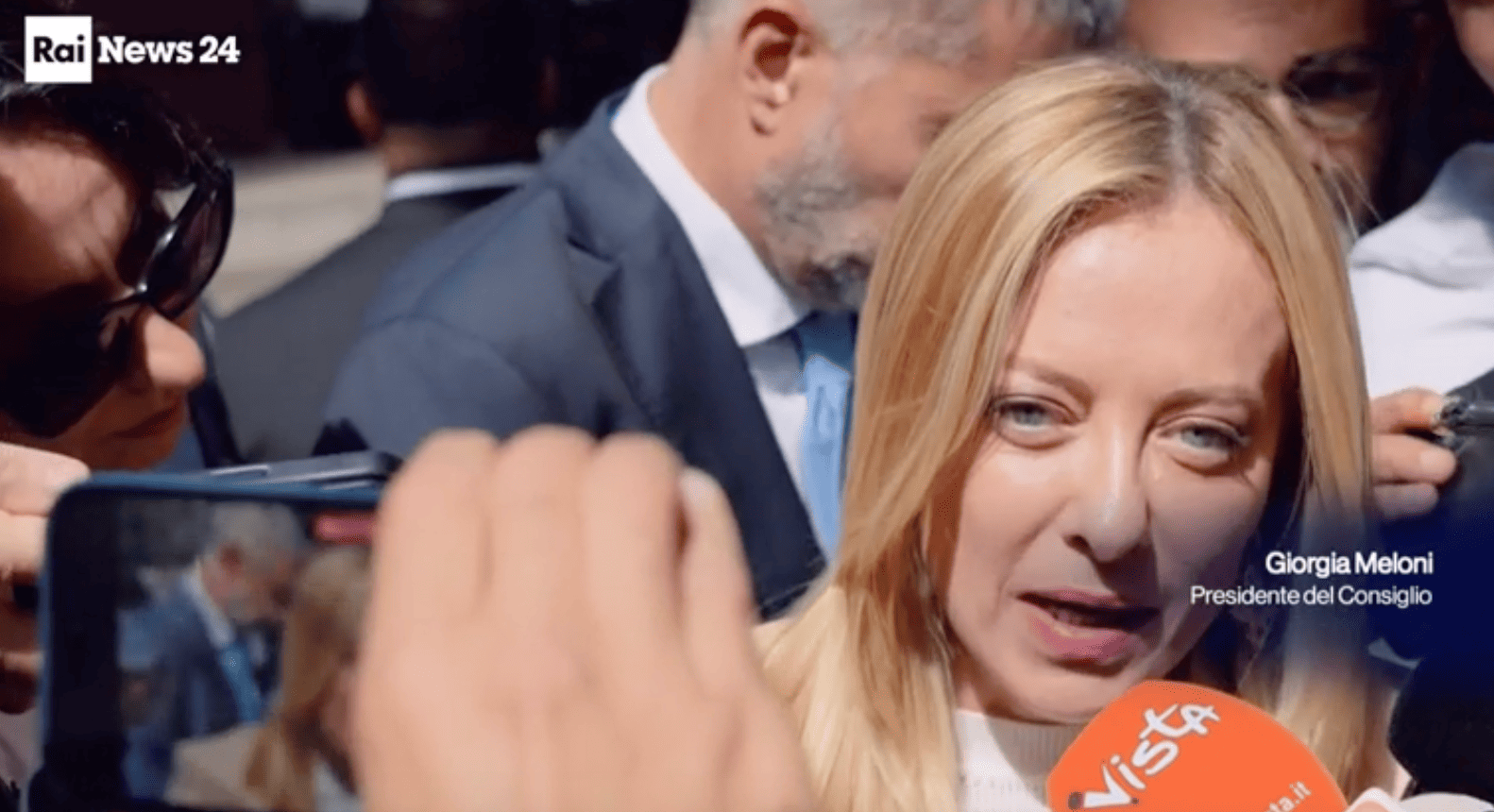 Meloni vuole riconoscere la Palestina a condizioni ridicole perché il consenso crolla ma guai a scontentare Trump