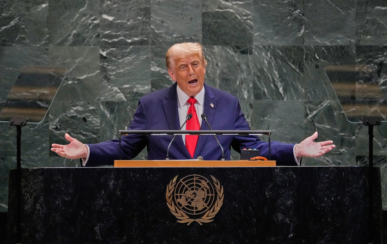 Onu, Trump nega il clima, attacca i migranti e pretende  il Nobel: discorso razzista e imperialista che allarma il mondo