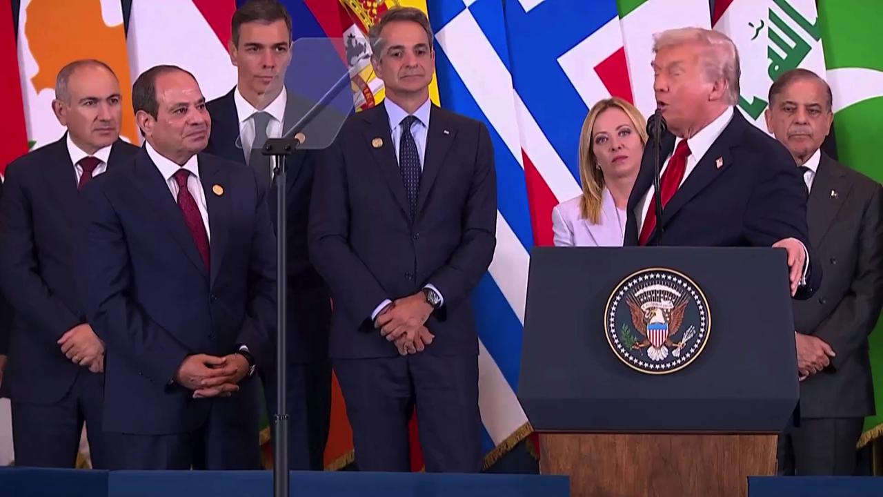 Giorgia Meloni, l'imbucata di Sharm el-Sheikh