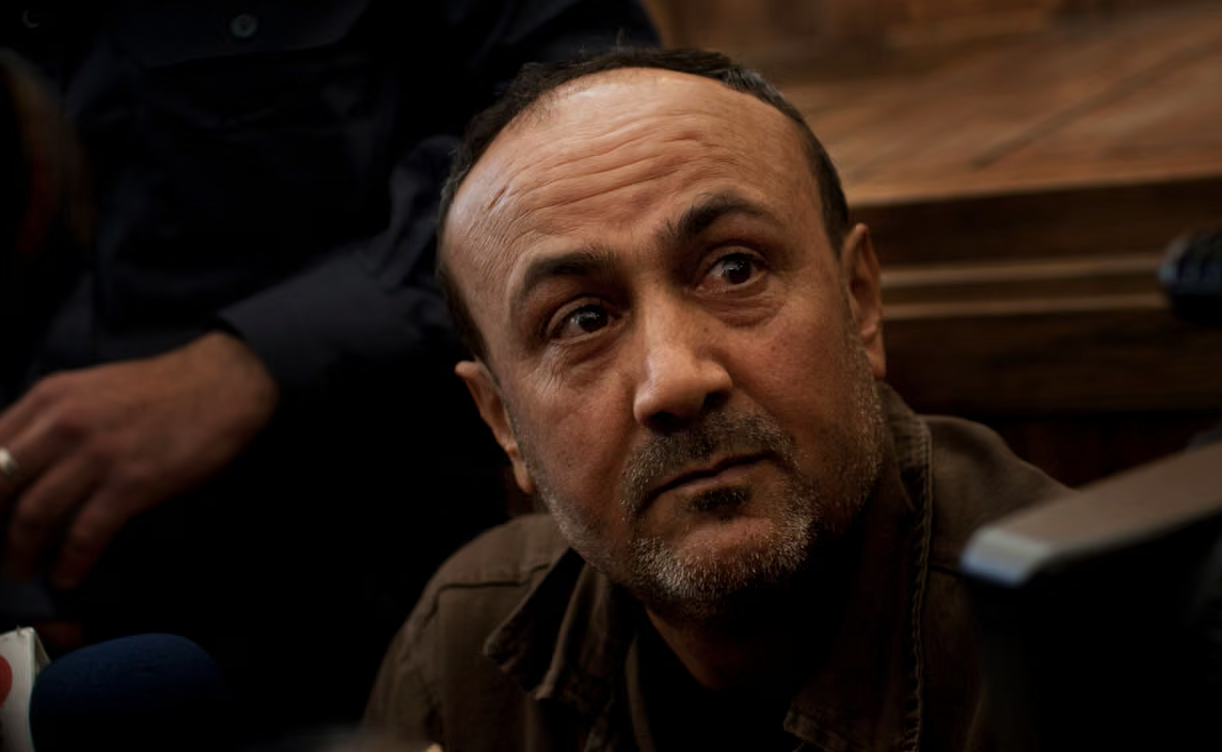 Barghouti pestato dalle guardie carcerarie israeliane: la famiglia teme per la vita del leader palestinese