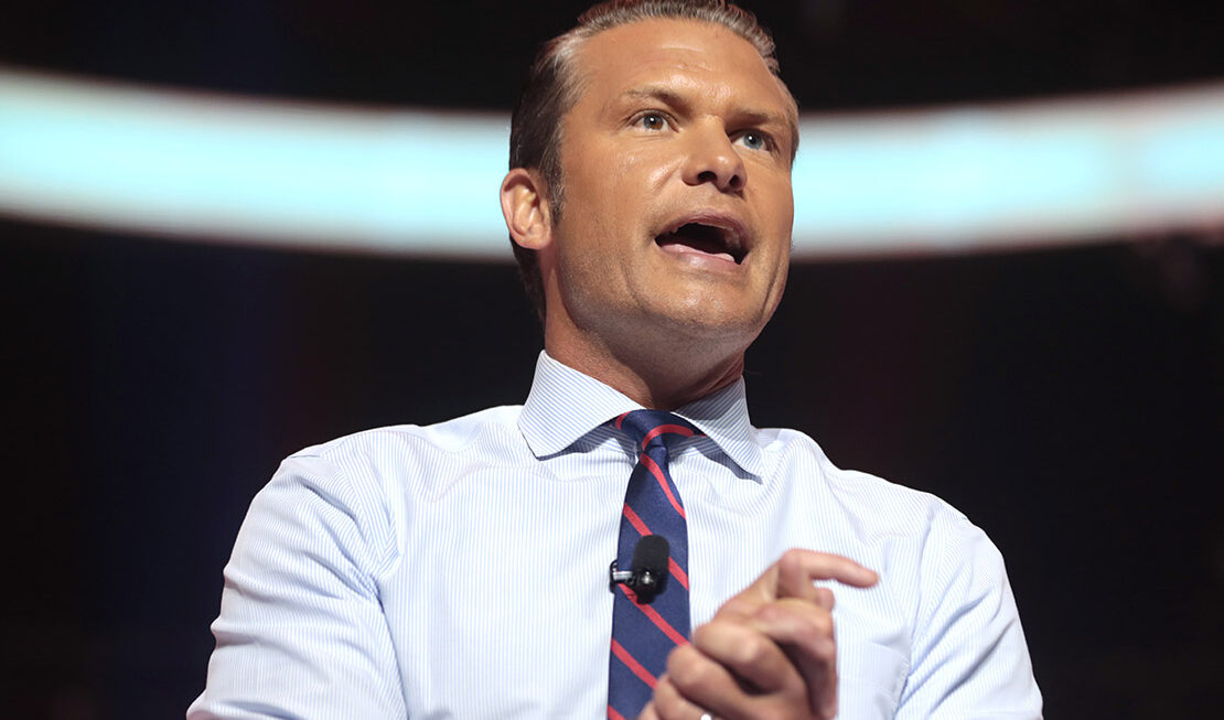 Il guerriero Hegseth in trincea contro le rughe: botox per il capo del Pentagono