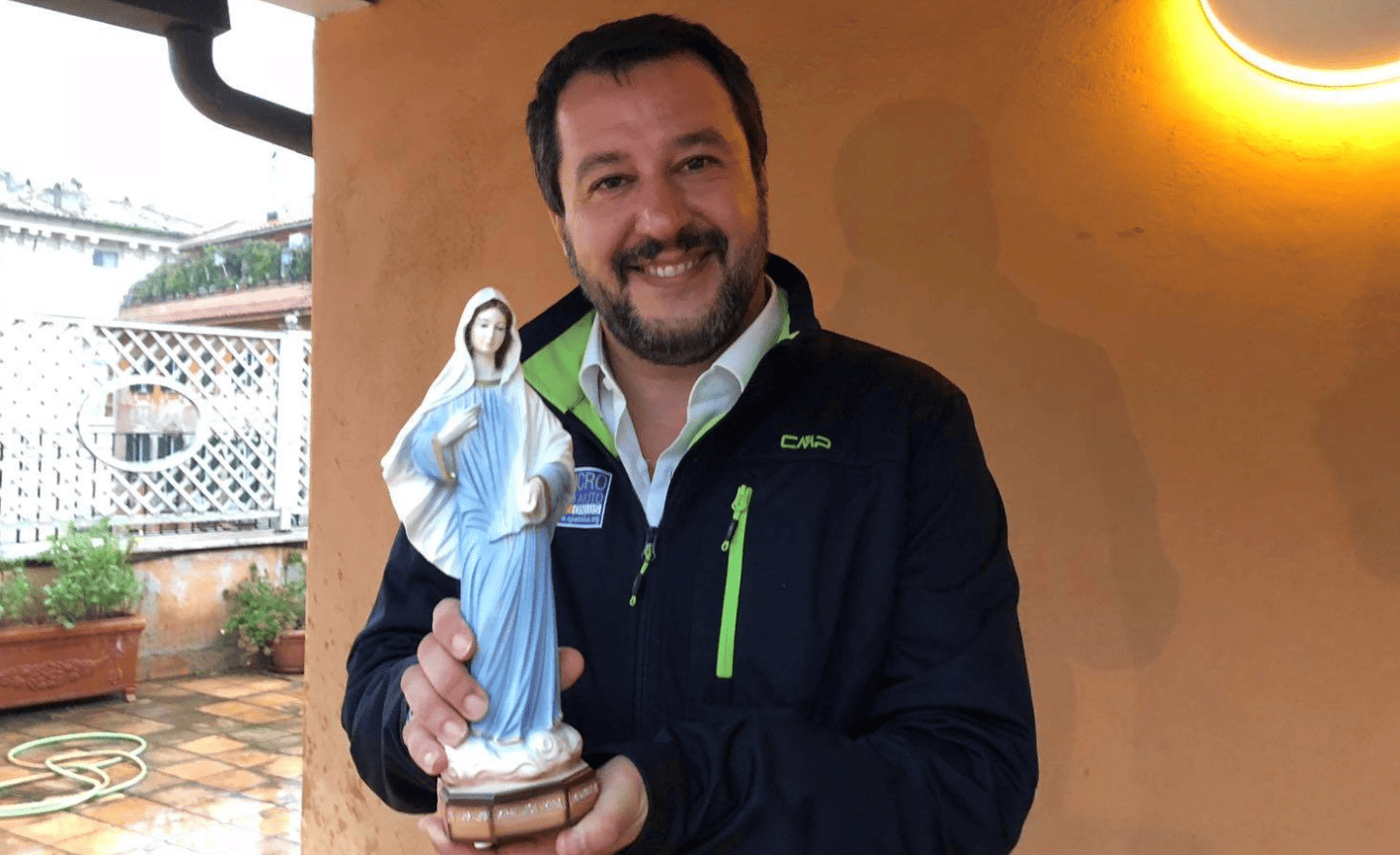 Salvini&co: quando la politica nomina il nome di Dio invano