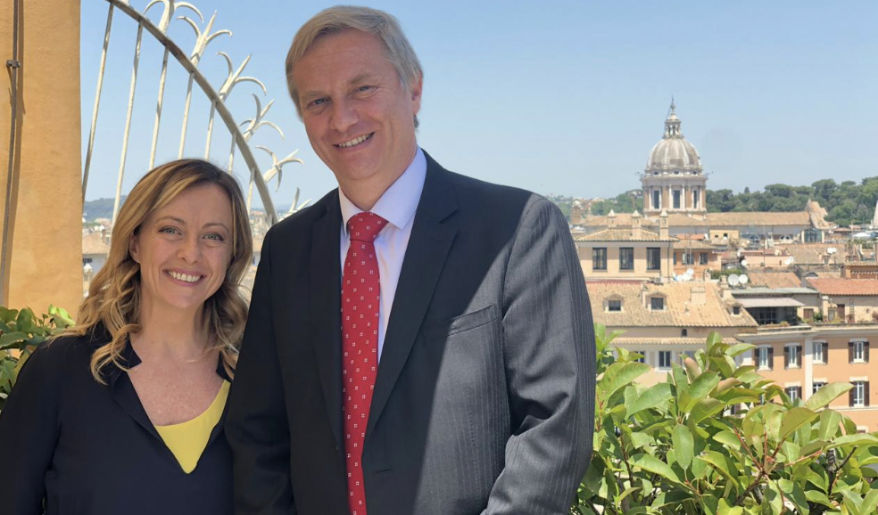 Cile: al ballottaggio il figlio di un nazista e nostalgico di Pinochet Kast favorito sulla comunista Jeannette Jara