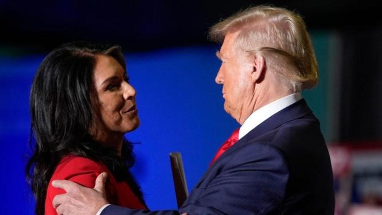 Ucraina, la smentita farlocca di Tulsi Gabbard: Trump costringe la capa degli 007 a negare il pericolo russo