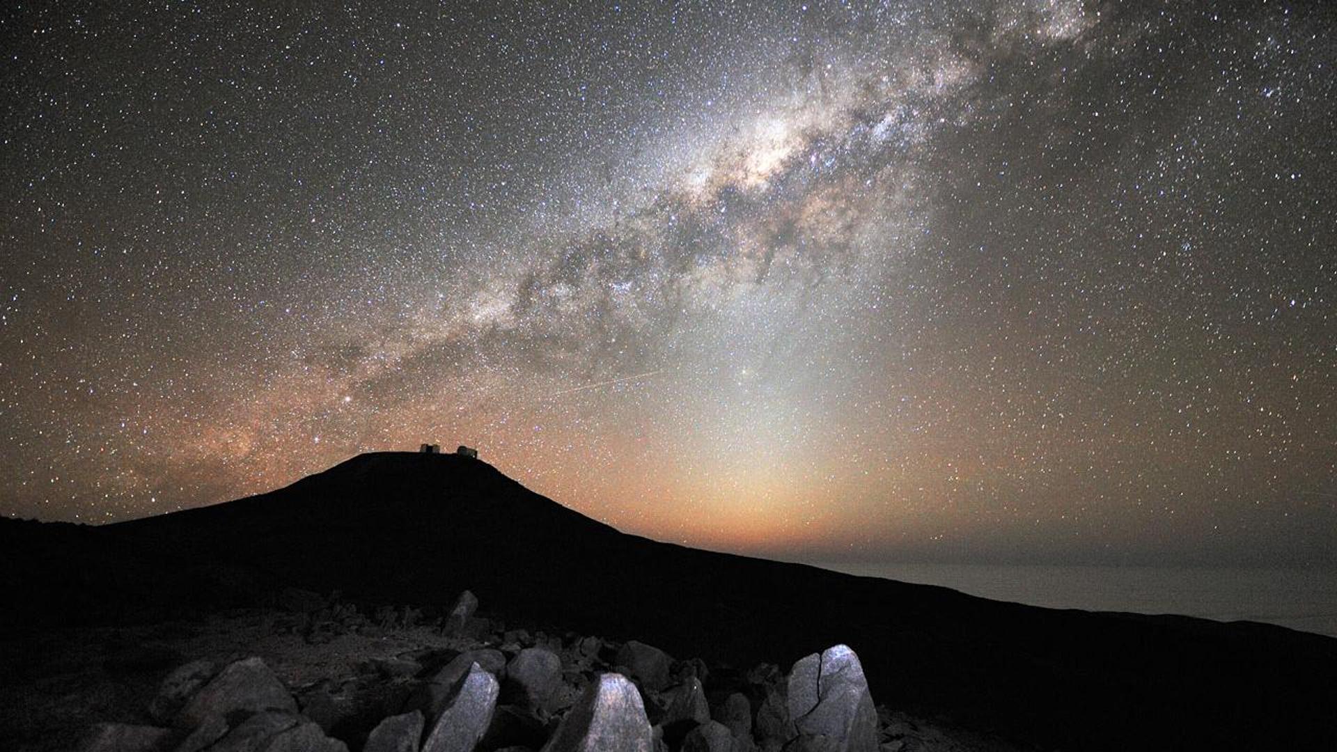 Il cielo più buio del mondo è in pericolo: il monito degli astronomi per Paranal