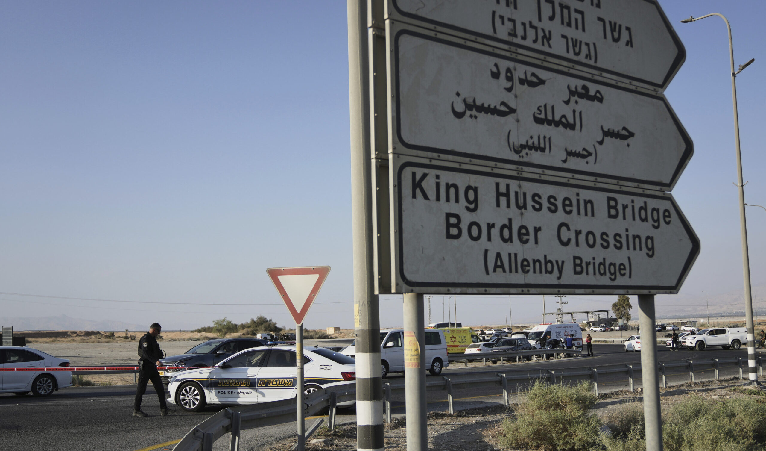 Israele blocca parlamentari canadesi in visita in Cisgiordania: "Minacciano la sicurezza" Israele blocca parlamentari canadesi in visita in Cisgiordania: "Minacciano la sicurezza"