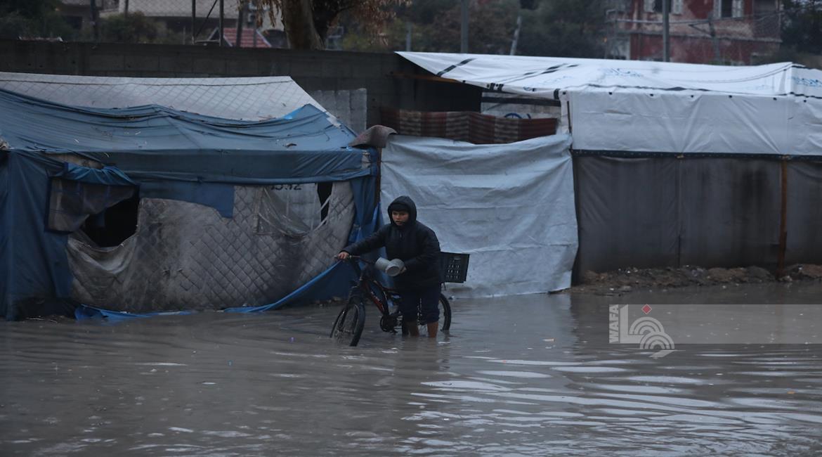 Gaza, un altro neonato muore di freddo mentre Israele continua a ostacolare gli aiuti umanitari