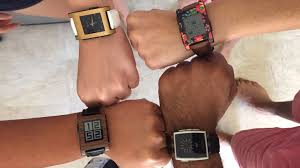 Come scegliere il primo smartwatch per un bambino in età scolare Come scegliere il primo smartwatch per un bambino in età scolare