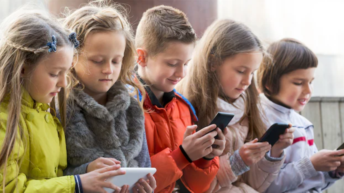 IMG_0305 Francia verso lo stop ai social per i minori di 15 anni: primo sì dell’Assemblea