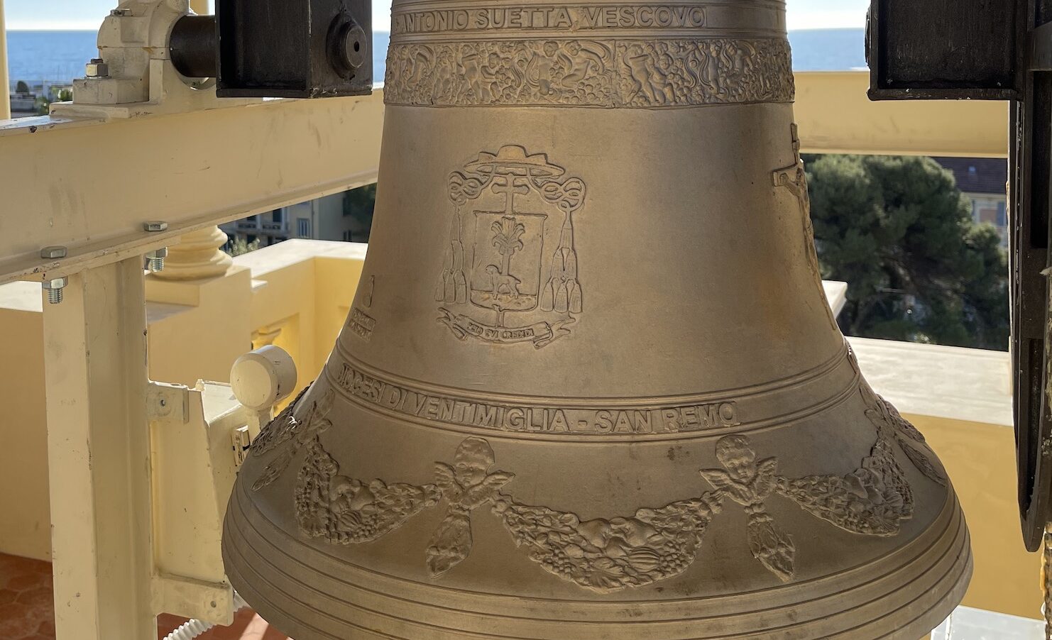 La campana dei Bimbi non nati e come la Chiesa, implicitamente, condanni ancora chi abortisce La campana dei Bimbi non nati e come la Chiesa, implicitamente, condanni ancora chi abortisce