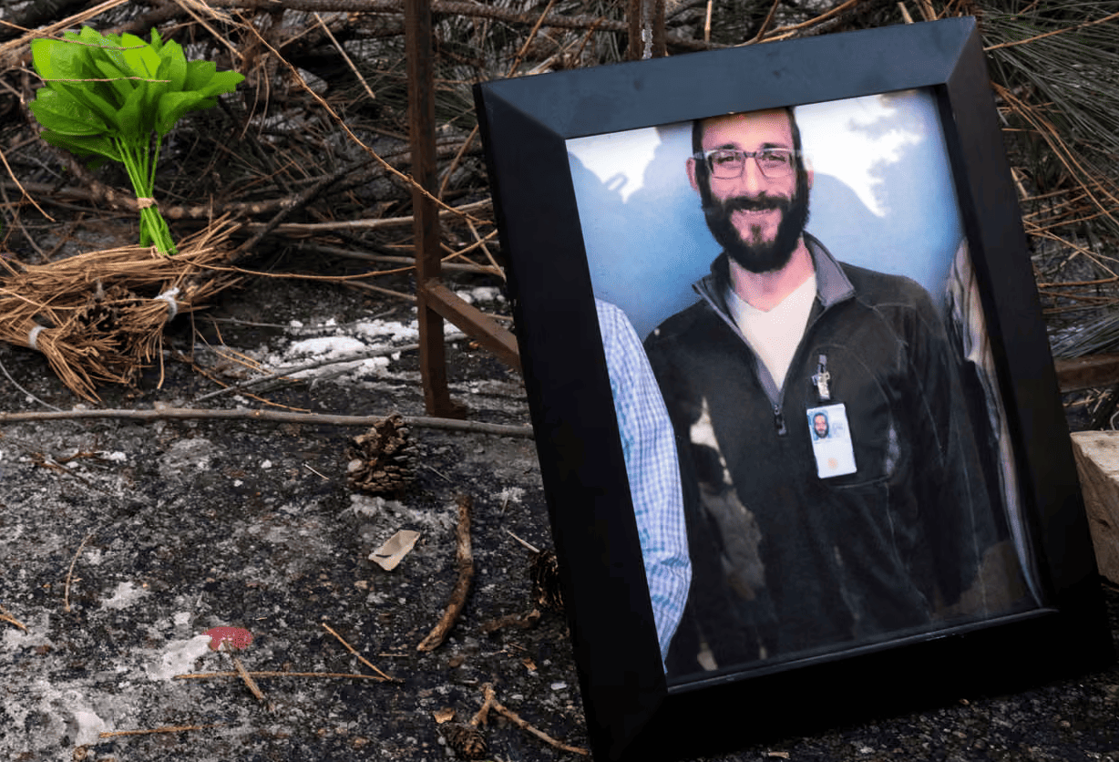 Screenshot 2026-01-25 alle 12.47.14 Alex Pretti era disarmato quando gli assassini dell'Ice lo hanno ucciso con una decina di colpi di pistola