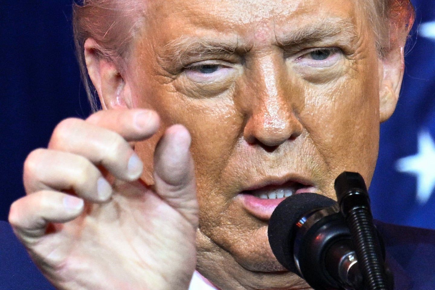 Trump esorta i repubblicani a vincere le elezioni di midterm e pianifica il controllo del petrolio venezuelano Trump esorta i repubblicani a vincere le elezioni di midterm e pianifica il controllo del petrolio venezuelano