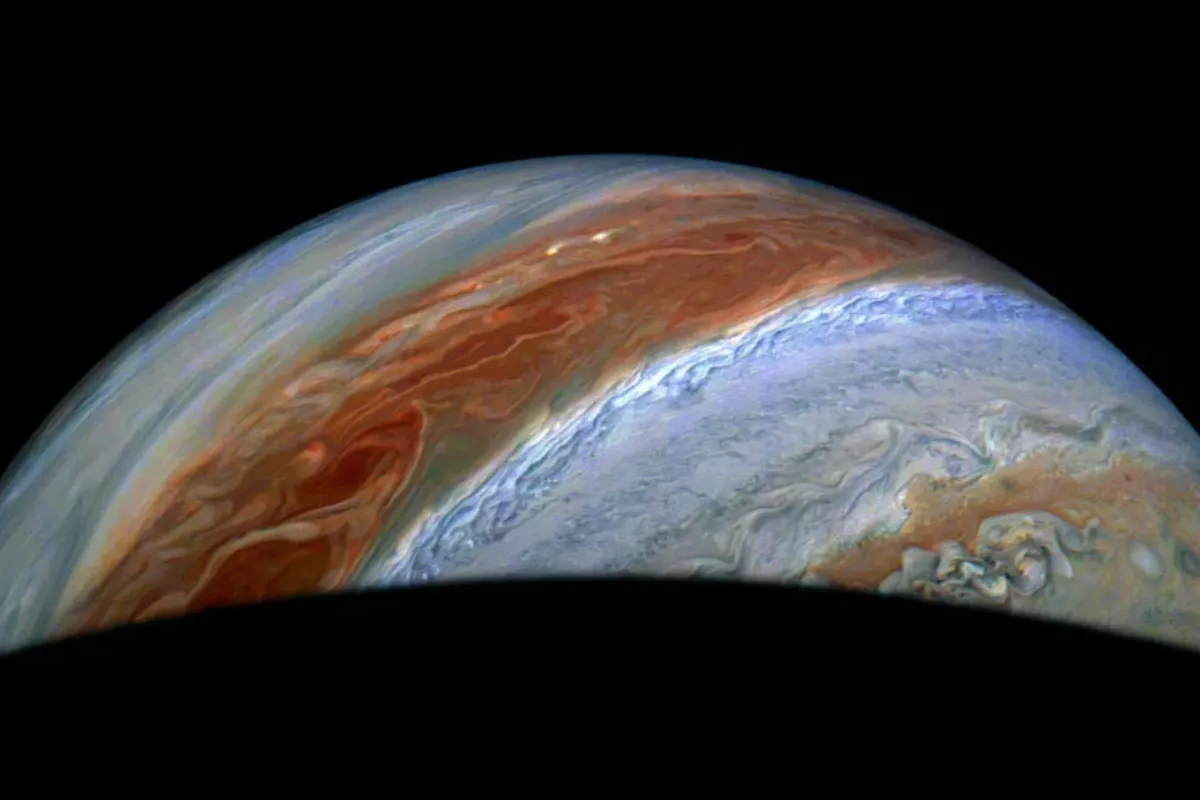 giove-juno-2-1024×540.jpg-1 Svelato il segreto dei vortici giganti di Giove e Saturno