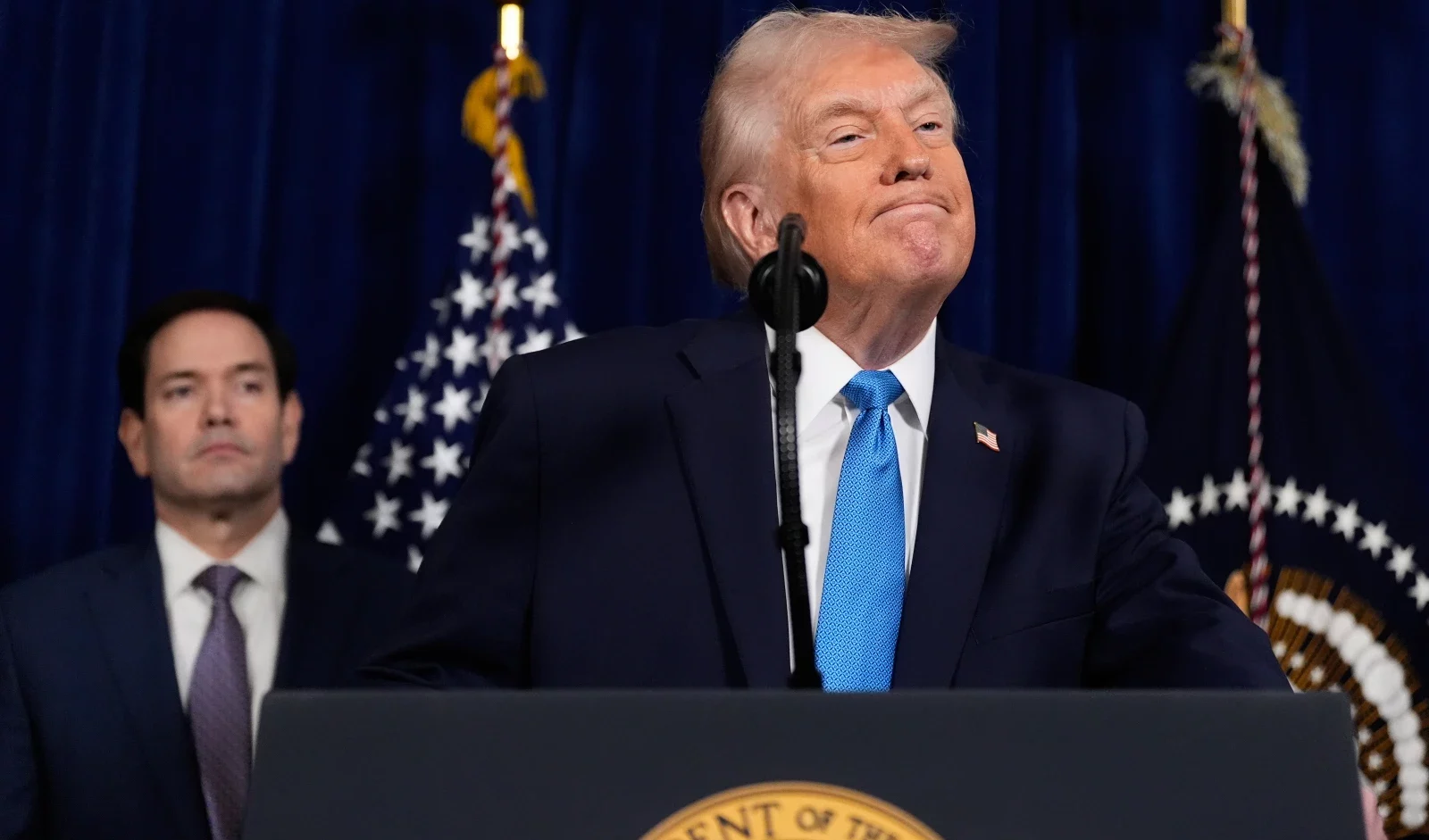 I tentacoli neri di Trump puntano Cuba: l'isola prossimo obiettivo degli appetiti imperialisti della Casa Bianca I tentacoli neri di Trump puntano Cuba: l'isola prossimo obiettivo degli appetiti imperialisti della Casa Bianca