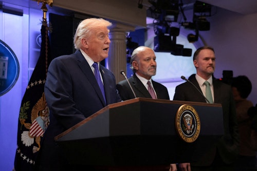 Trump perde la testa dopo lo stop della Corte Suprema e grida 'vergogna' contro i giudici Trump perde la testa dopo lo stop della Corte Suprema e grida 'vergogna' contro i giudici