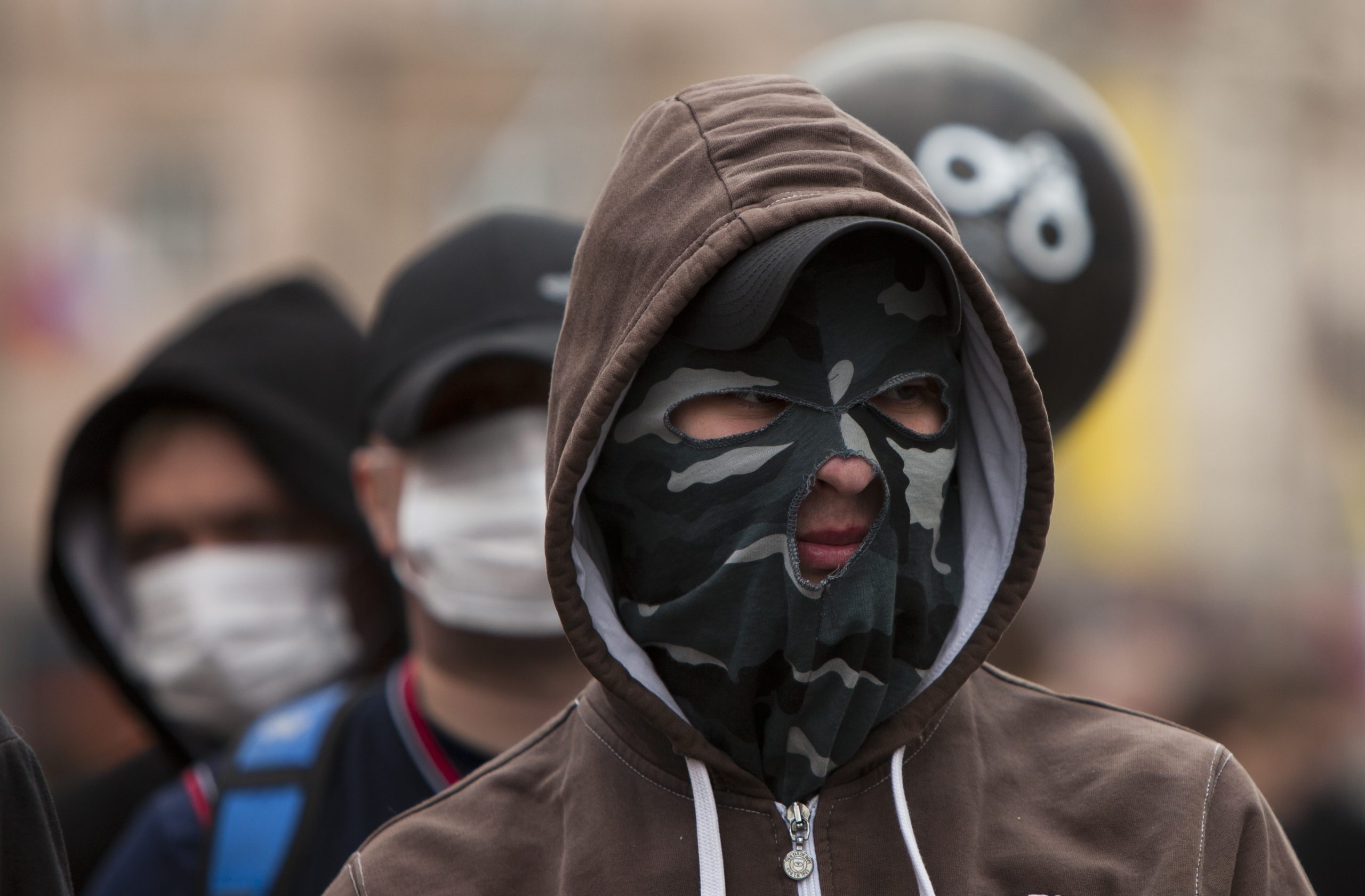 Il gruppo neonazista The Base rivendica omicidi in Ucraina, sospetti collegamenti con l’intelligence russa Il gruppo neonazista The Base rivendica omicidi in Ucraina, sospetti collegamenti con l’intelligence russa
