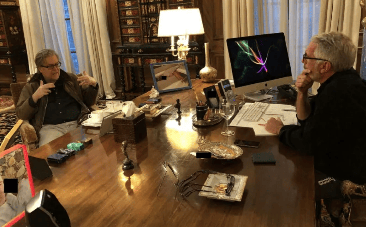 Bannon tramava con Epstein contro il Papa: "Abbatteremo Francesco"