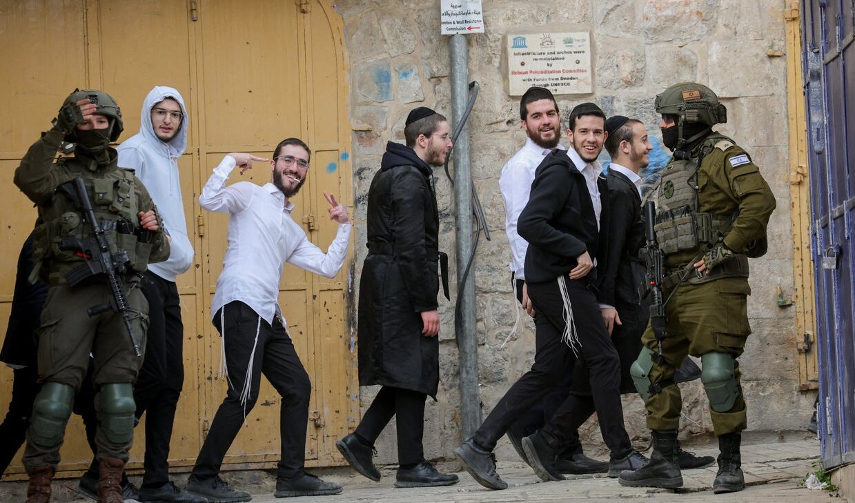 Netanyahu dà un'altra spallata per annettere la Cisgiordania e rapinare terra palestinese