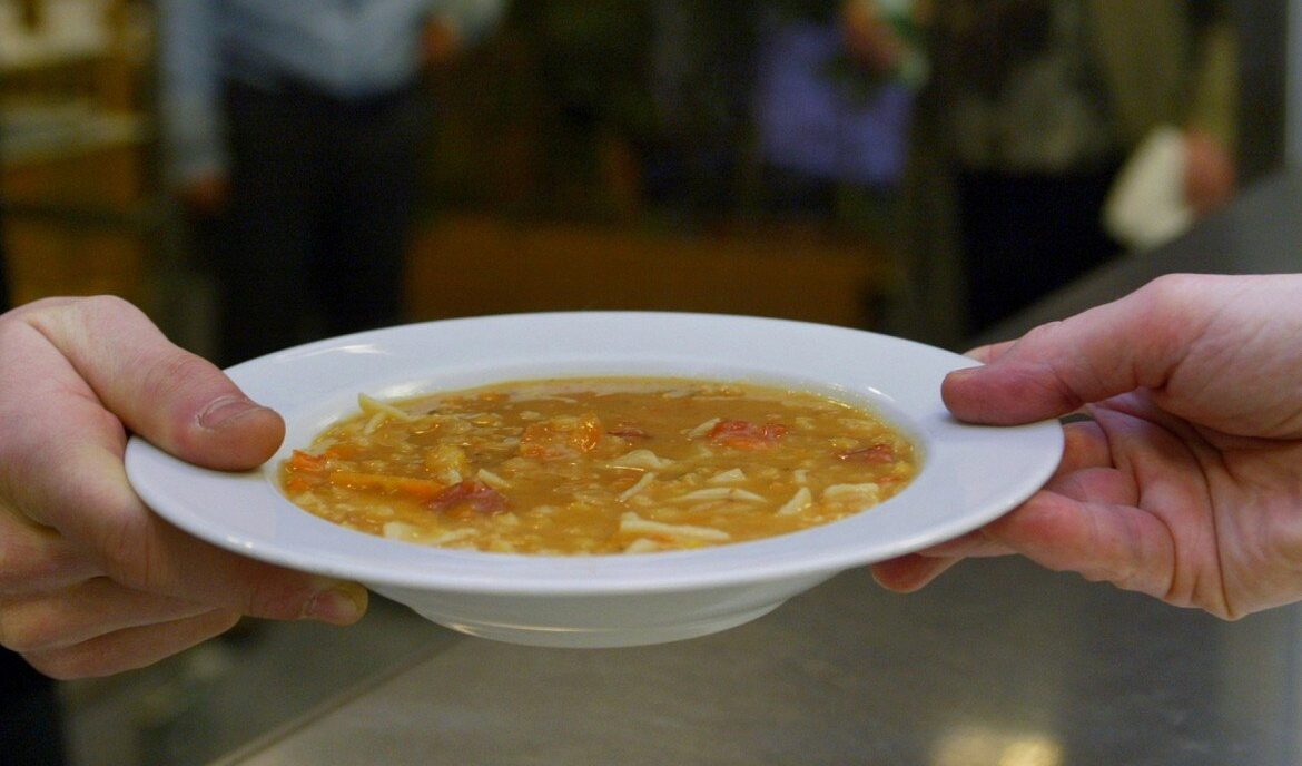 Immigrati anziani in Italia: come l’invecchiamento della popolazione migrante sfida sanità, lavoro e welfare Immigrati anziani in Italia: come l’invecchiamento della popolazione migrante sfida sanità, lavoro e welfare