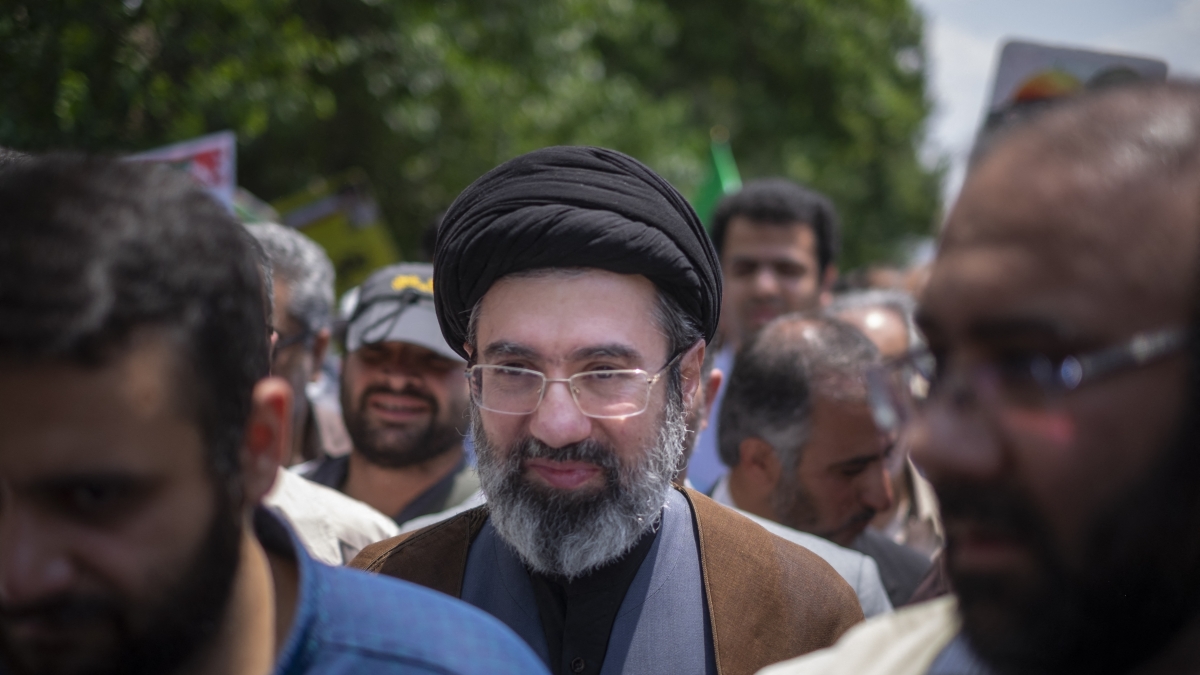 In Iran Mojtaba Hosseini Khamenei nuova Guida Suprema: alla teocrazia succede la teocrazia