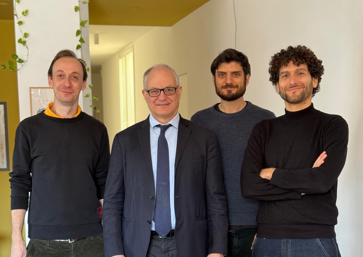 Roberto Gualtieri con il collettivo Le Coliche per il video del Festival del Co-Housing di Roma Capitale, iniziativa su abitare condiviso, anziani e solitudine urbana - di Alessia de Antoniis