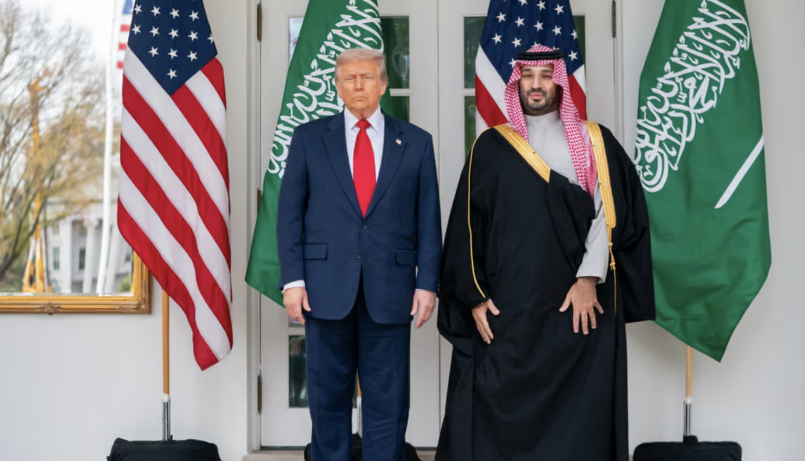 L’Arabia Saudita spinge Trump a intensificare gli attacchi contro l’Iran, mentre valuta un intervento diretto