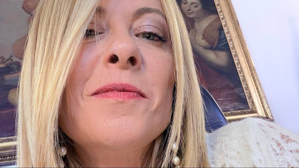 Come Meloni usa la 'disinformazione per omissione' per oscurare i contatti tra FdI e un referente della camorra Come Meloni usa la 'disinformazione per omissione' per oscurare i contatti tra FdI e un referente della camorra