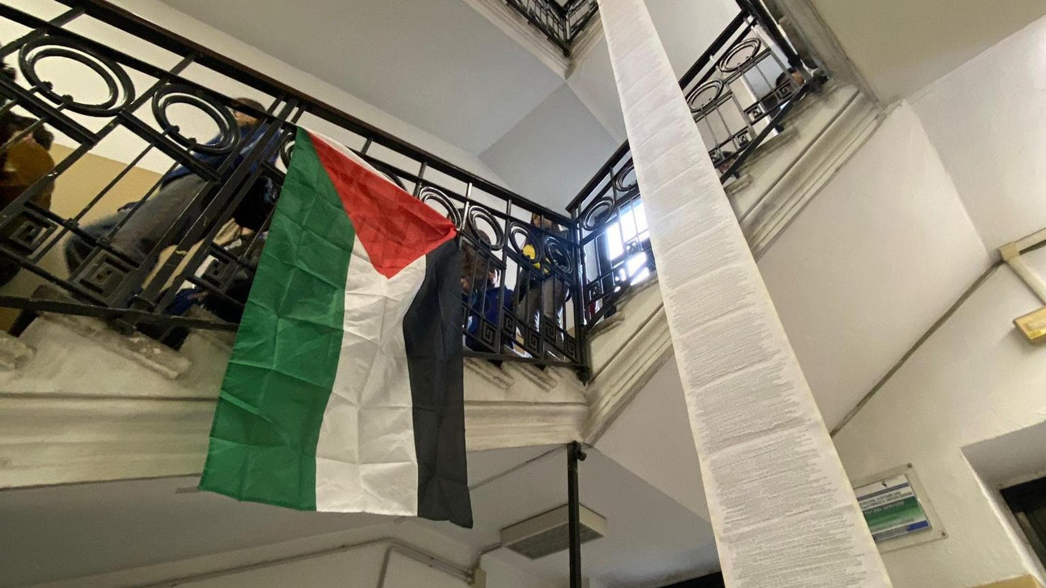 Gaza, il genocidio di bambini e gli studenti del Berchet Gaza, il genocidio di bambini e gli studenti del Berchet