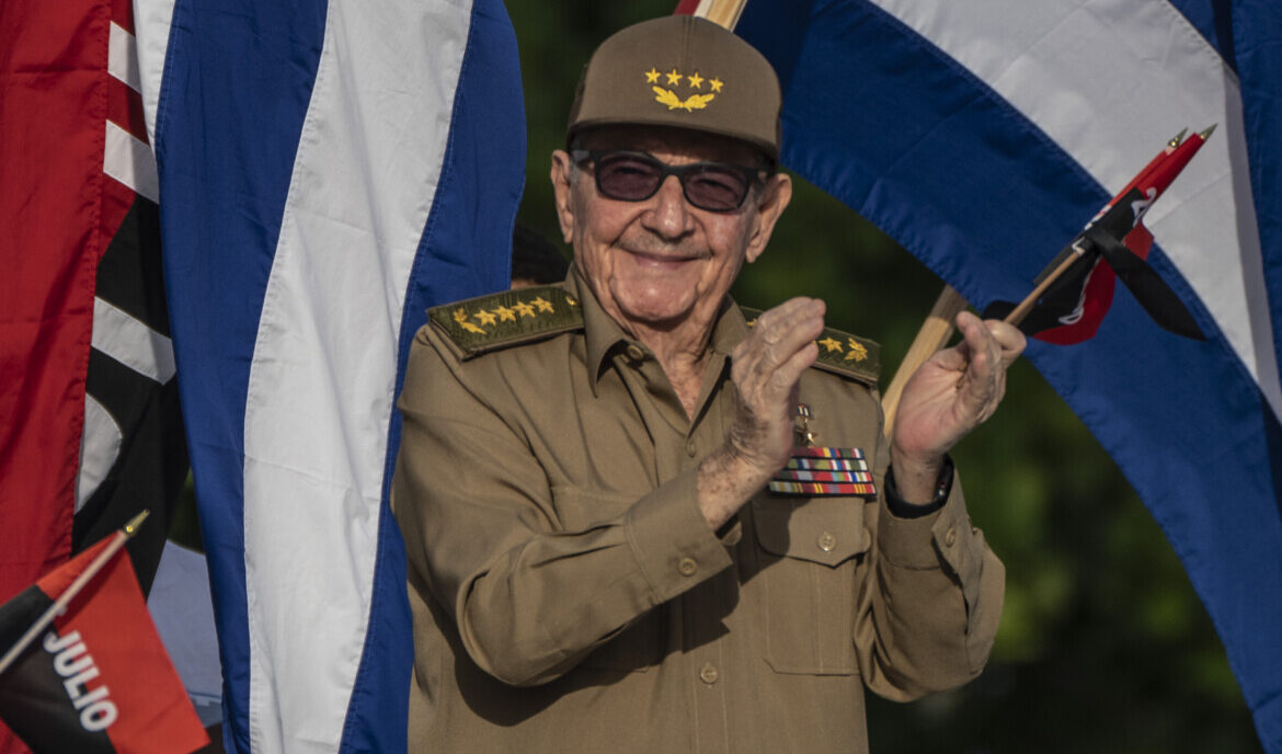 Al gangster della Casa Bianca gridiamo in faccia: Viva Cuba Libre